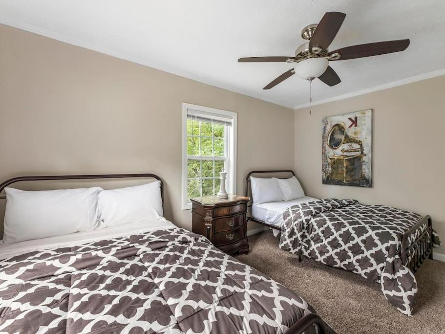 Gorgeous East Village Home Near Downtown Sleeps 12 5 Bedrooms Coffee Bbq Ac Parking Атланта Экстерьер фото